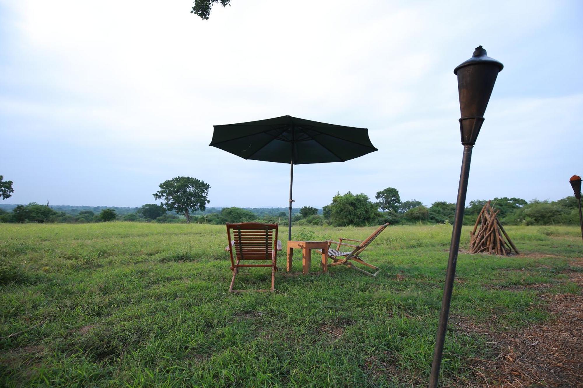 The Campers Lodge Yala Exteriér fotografie